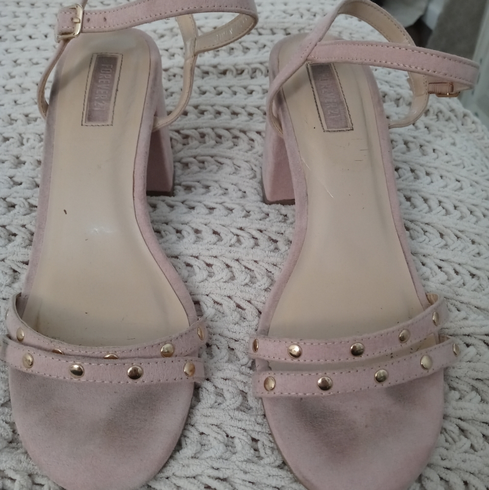 Pale pink sandal